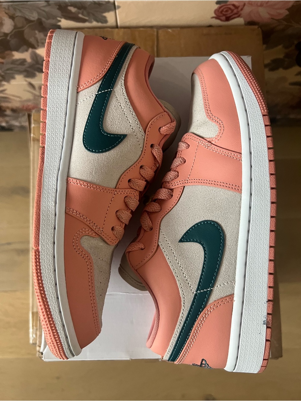 Jordan 1 women’s 8 Low Top Sneakers - Peach/Pale Pink/White- limited - Picture 5 of 7